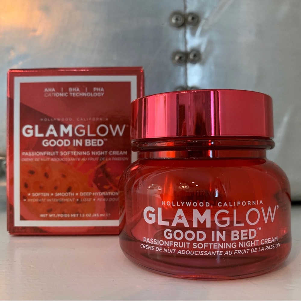 NWT GlamGlow Good in Bed, NEW in Box!
